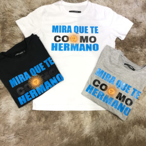 Remera Estampada MIRA QUE TE COMO